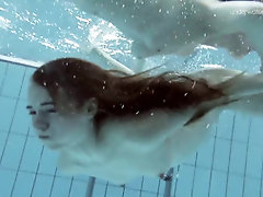 Sizzling girly-girl display underwater
