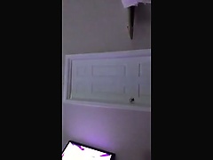 Sexy ebony ass bouncing on webcam